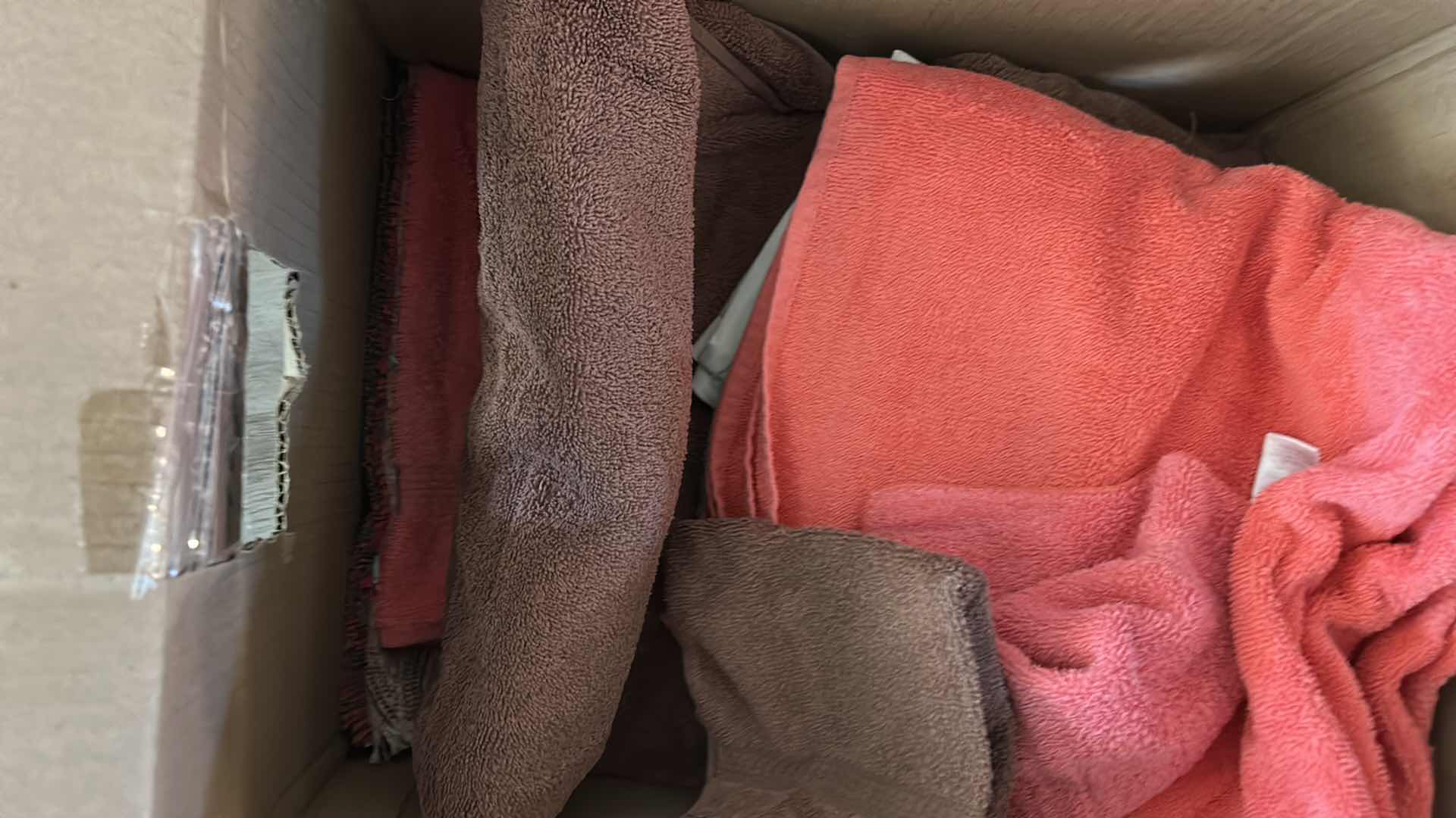 Photo 1 of BOX OF HAND TOWELS, BATH TOWELS AND HOT PADZ