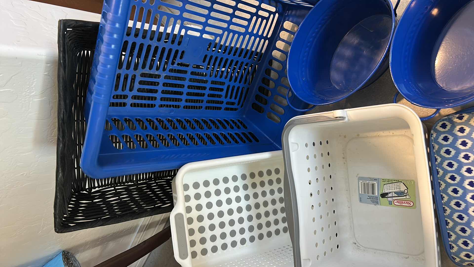 Photo 1 of KITCHEN ITEMS / ORGANIZATION SND STORAGE