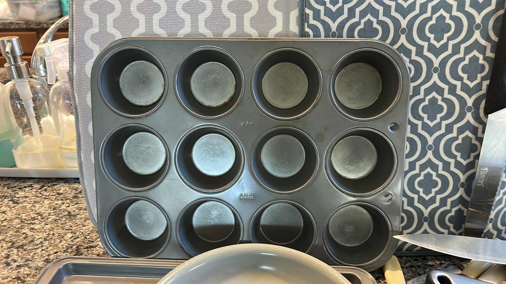 Photo 1 of KITCHEN ITEMS