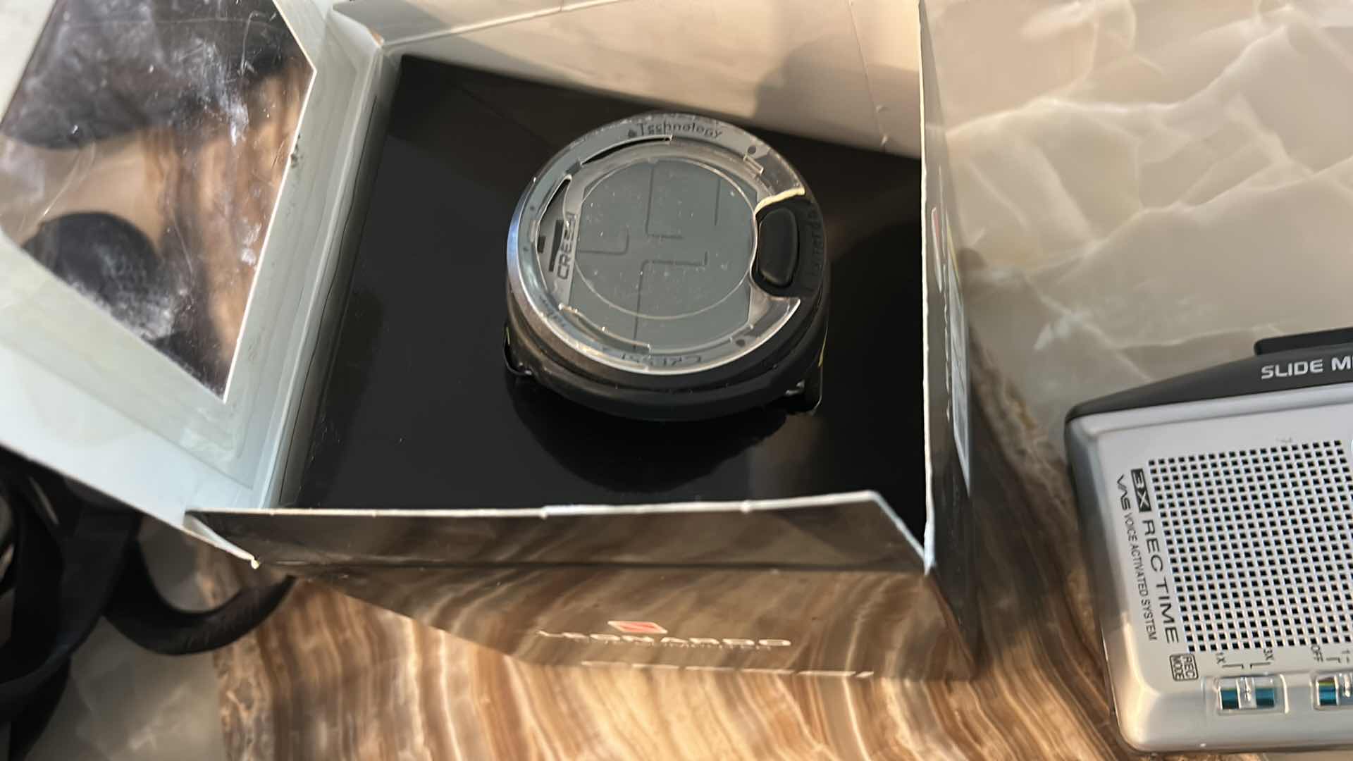 Photo 1 of ELECTRONICS