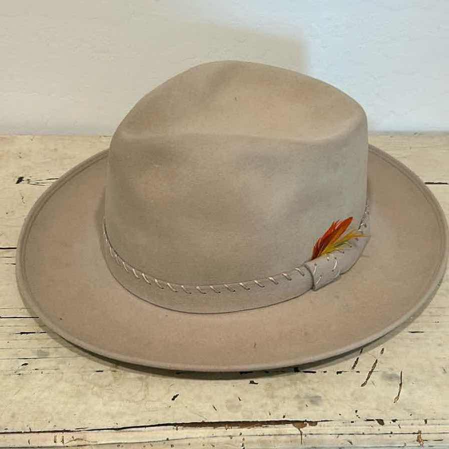 Photo 1 of "MALLORY TEN " VINTAGE DOBBS 5th AVENUE HAT