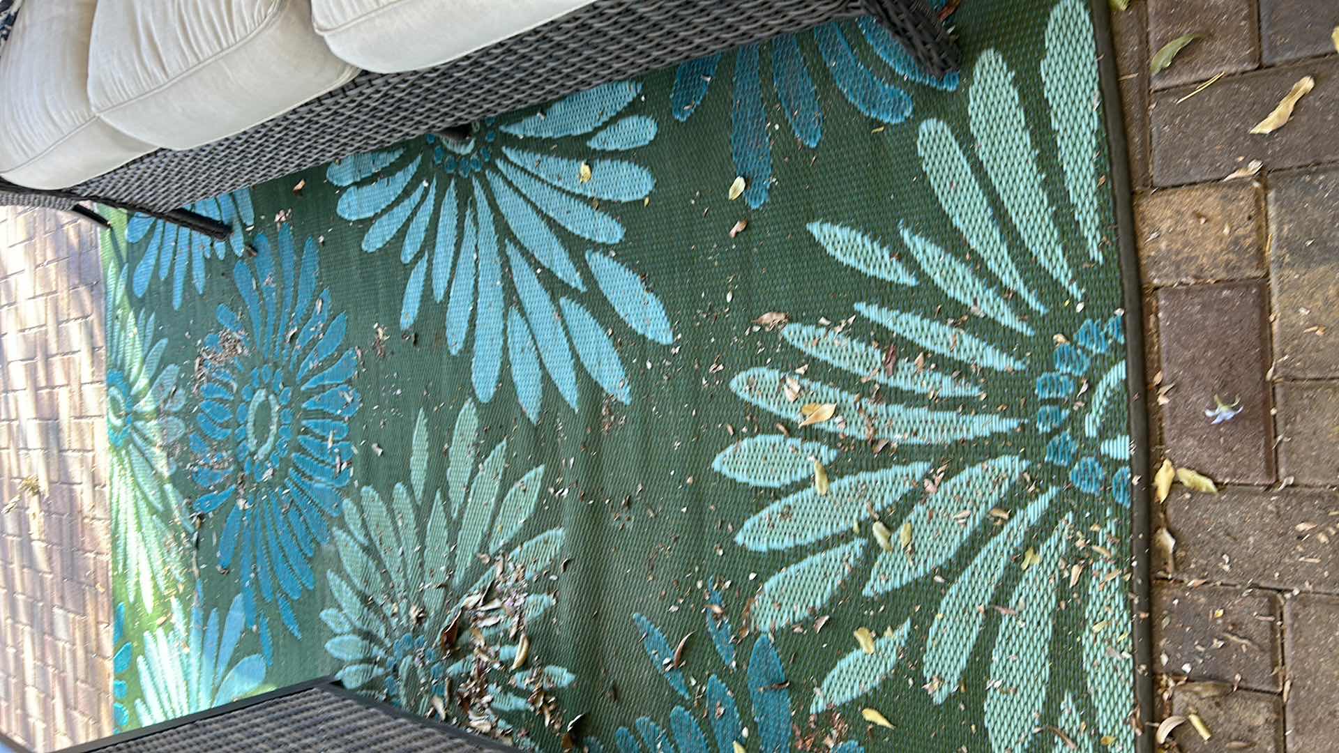 Photo 1 of GREEN TEAL FLOWERS NYLON OUTDOOR RUG 9' X 6'