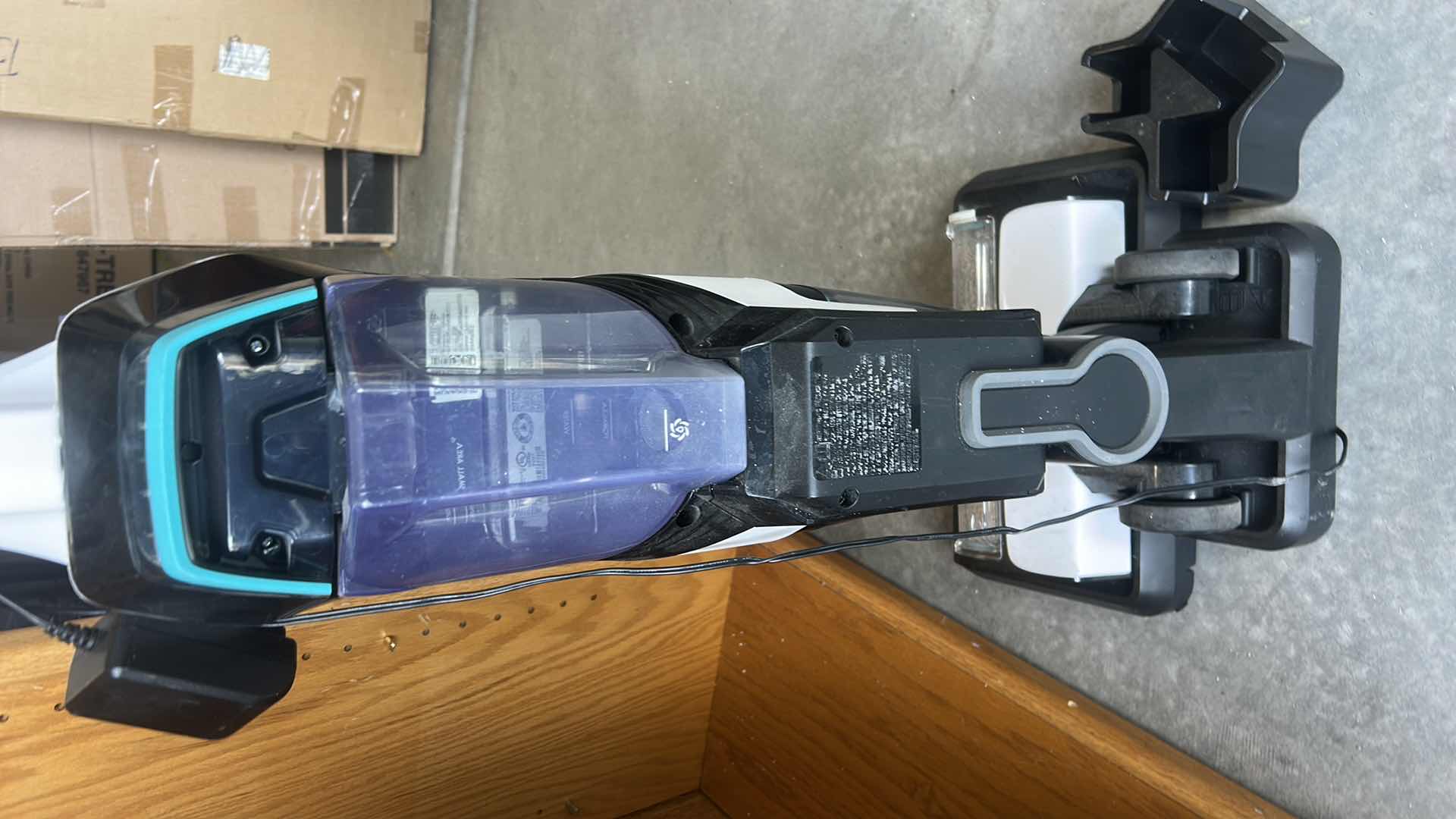 Photo 1 of BISSELL CROSSWAVE CORDLESS MAX WET/DRY MULTI-SURFACE VACUUM.