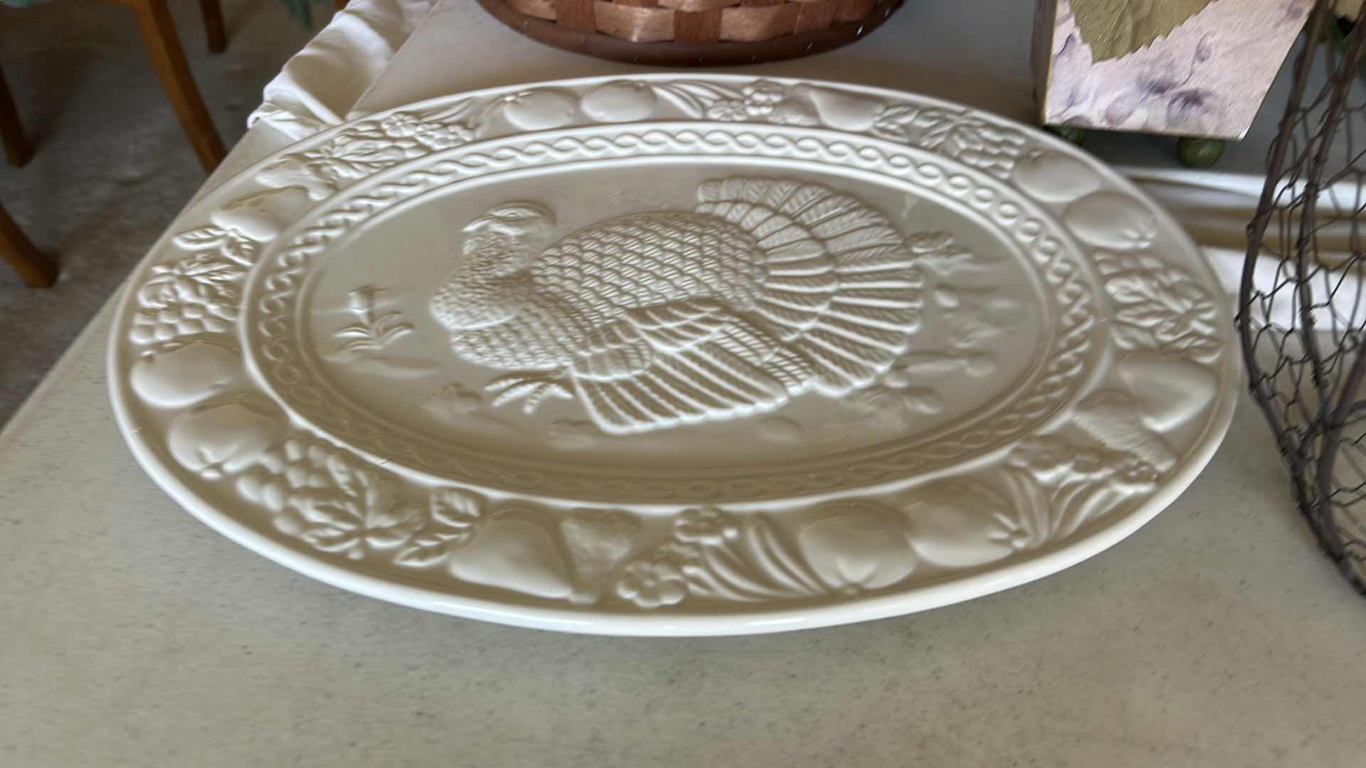 Photo 1 of HOME DECOR (PLATTER H16”)