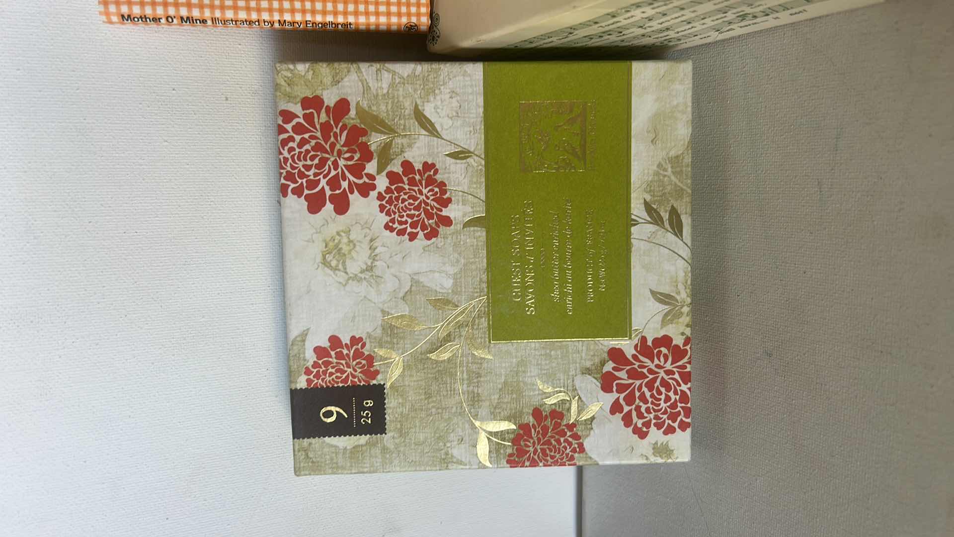 Photo 1 of MOM AND GRANDMA GIFTS