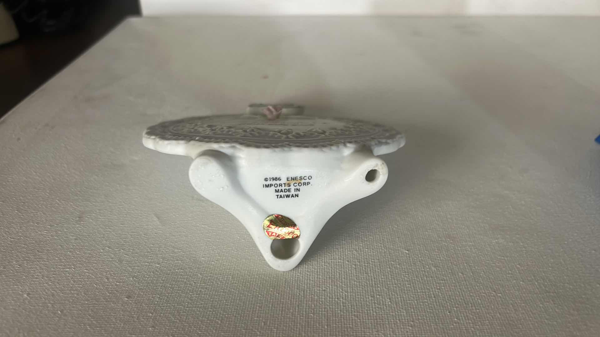 Photo 1 of 25TH ANNIVERSARY PORCELAIN PIECE. H5.5”