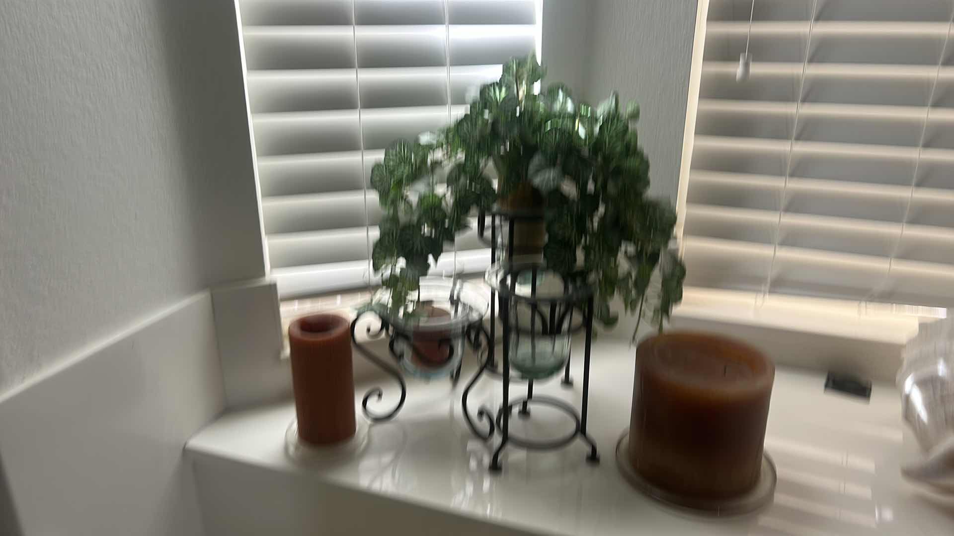 Photo 1 of HOME DECOR (TALLEST H11”)