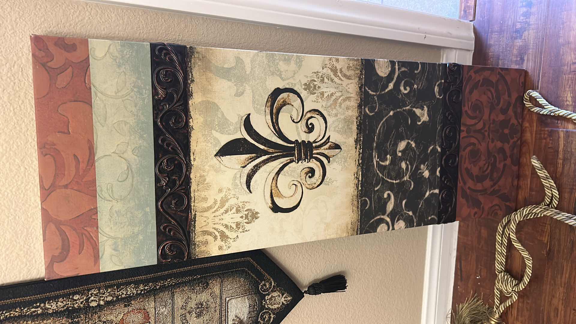 Photo 1 of 4 PC HOME DECOR, STRETCHED CANVAS FLEUR DE LIS STRETCHED CANVAS ARTWORK 12“ x H34 1/2“, WALL TAPESTRY AND CURTAIN TIE BACKS