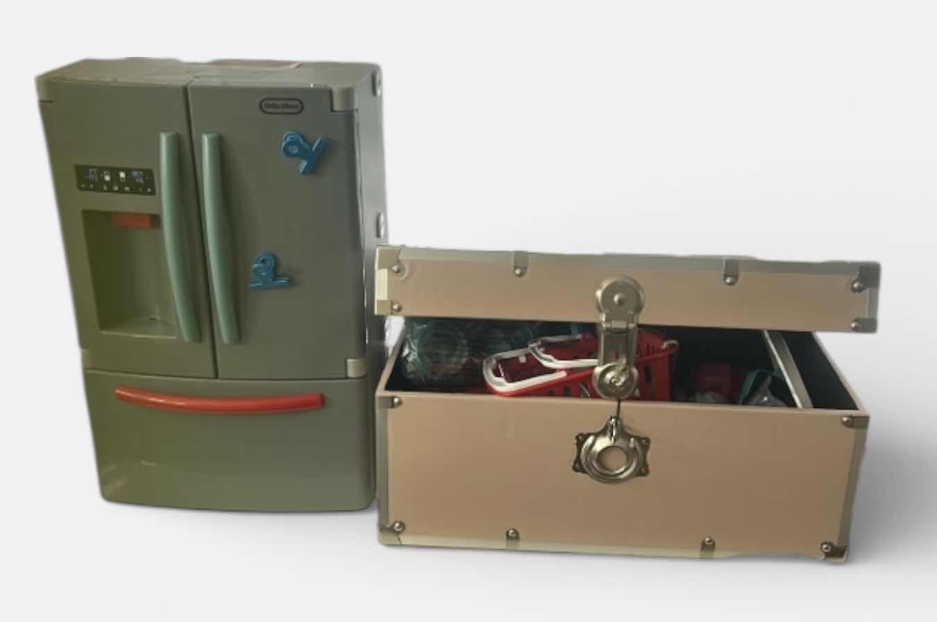 Photo 1 of CHILDS KITCHEN PLAY ITEMS