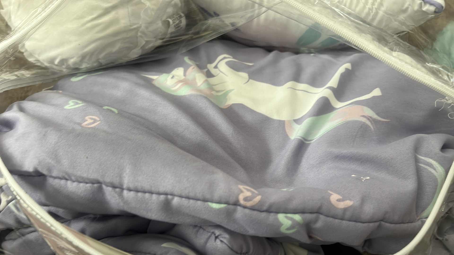 Photo 1 of 4 PC GIRLS BEDDING AND PILLOWS