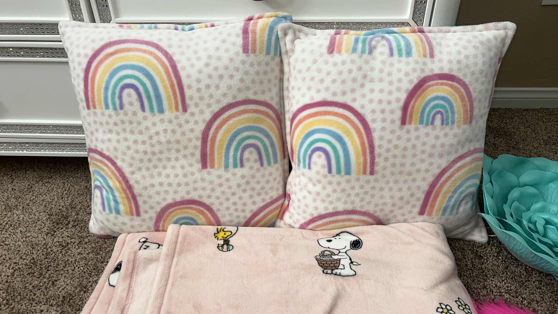 Photo 1 of GIRLS ROOM ASSORTMENT