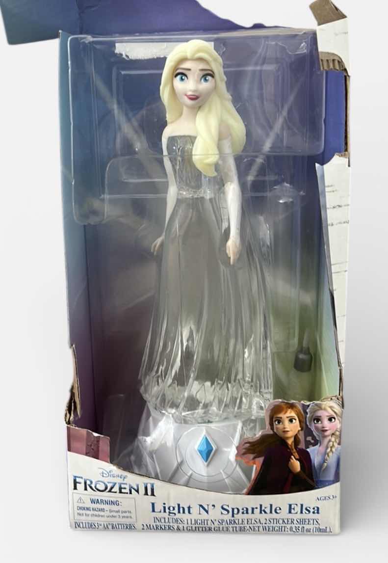 Photo 1 of ELSA, FROZEN 2 SPARKLE AND GLOW FIGURE