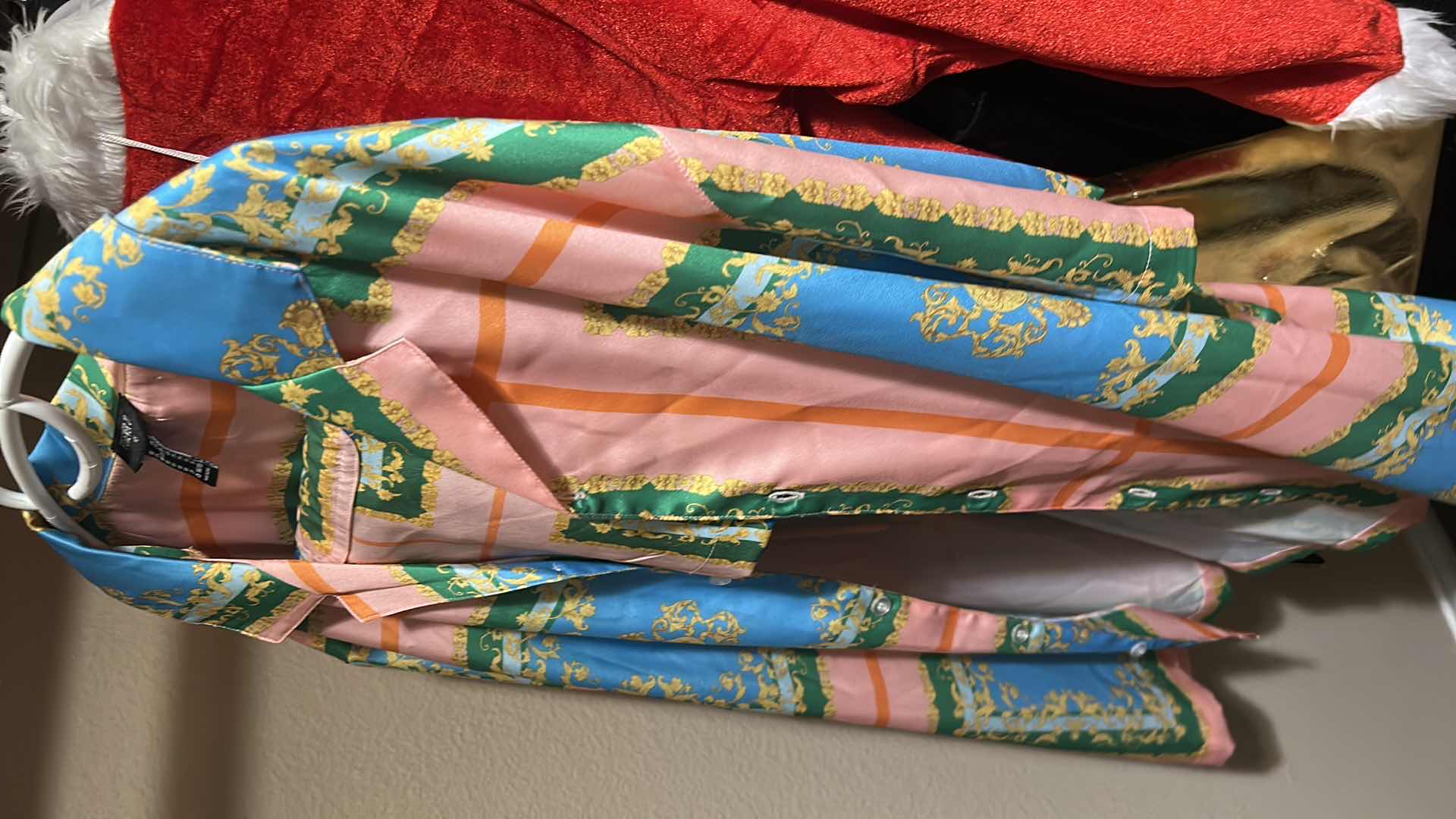 Photo 1 of WOMENSWEAR SIZE MED LARGE