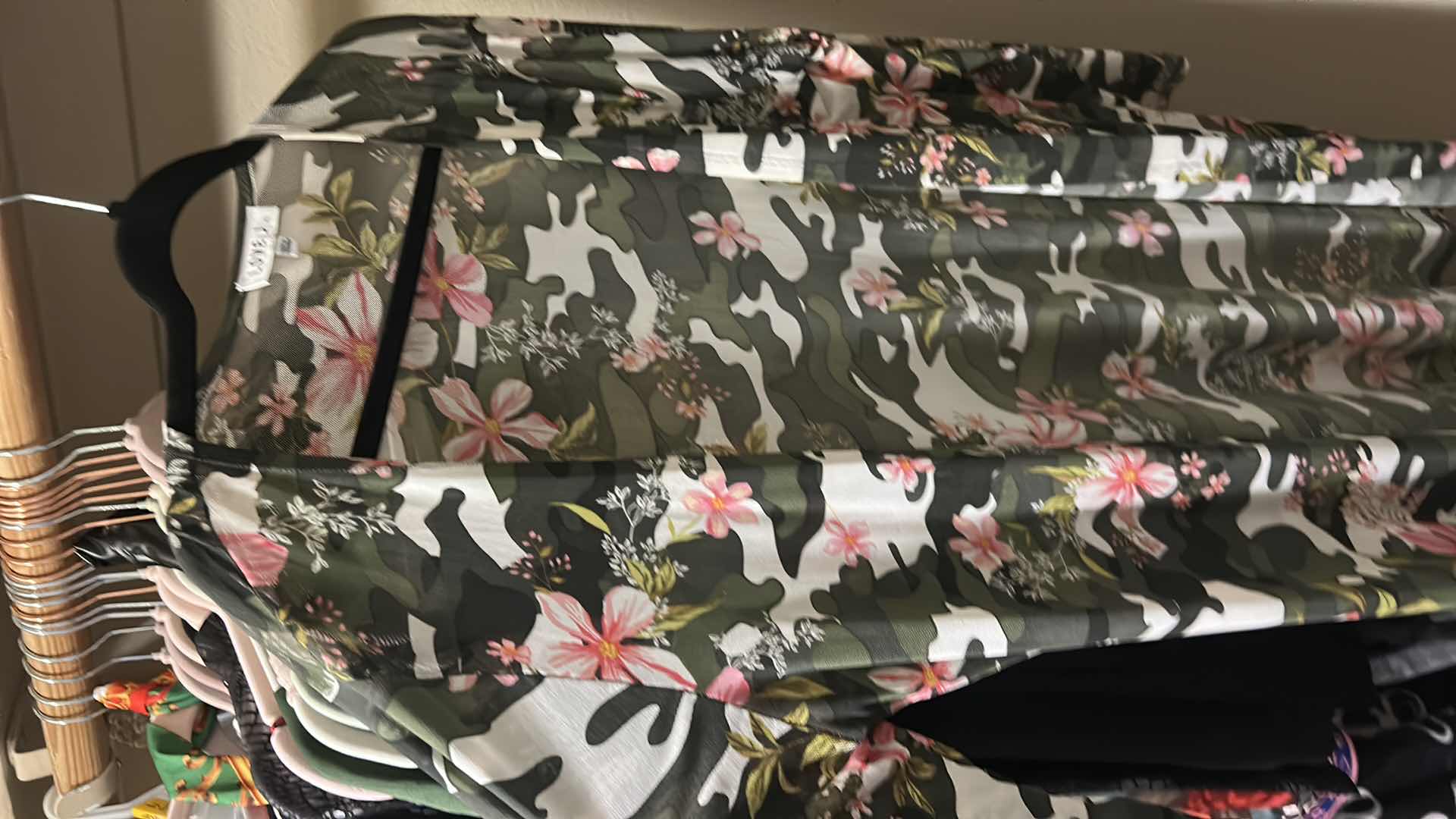 Photo 1 of WOMENSWEAR SIZE MED LARGE