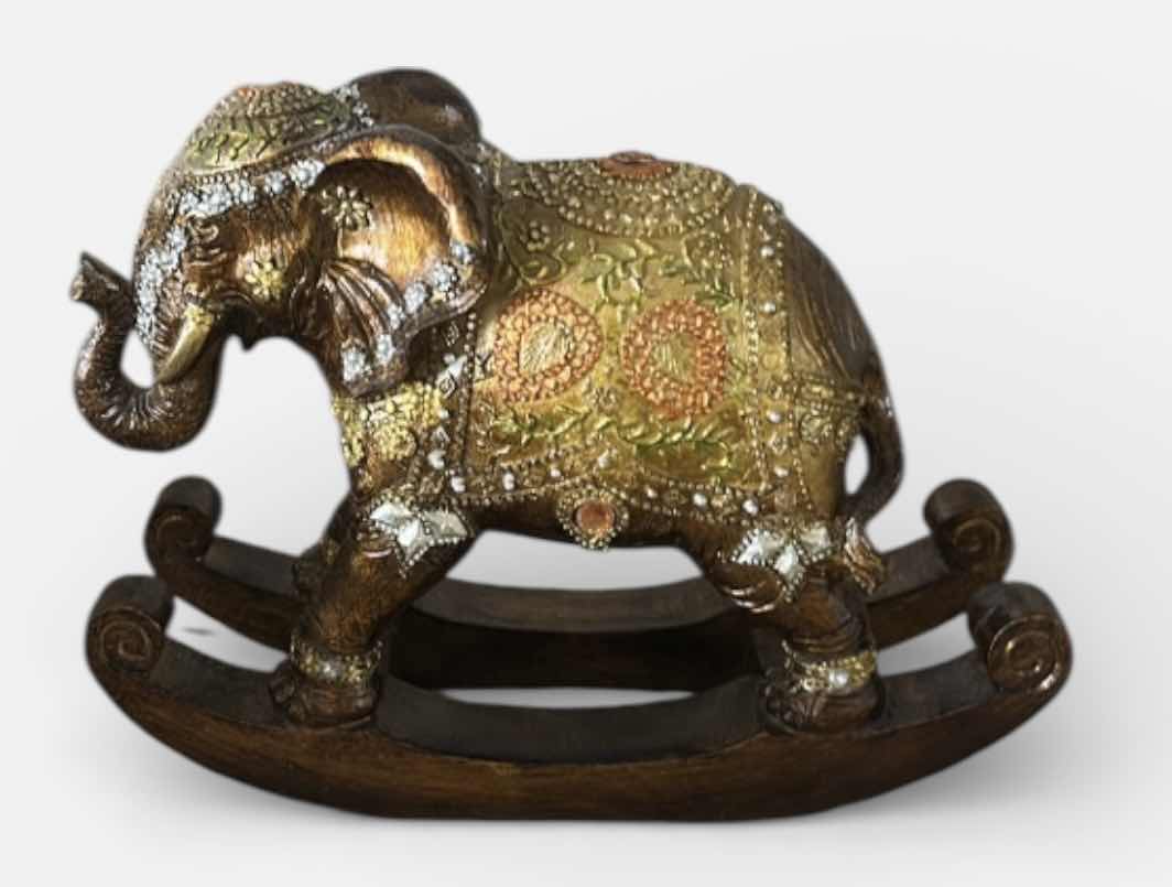 Photo 1 of ELEPHANT STATUE H8.5”