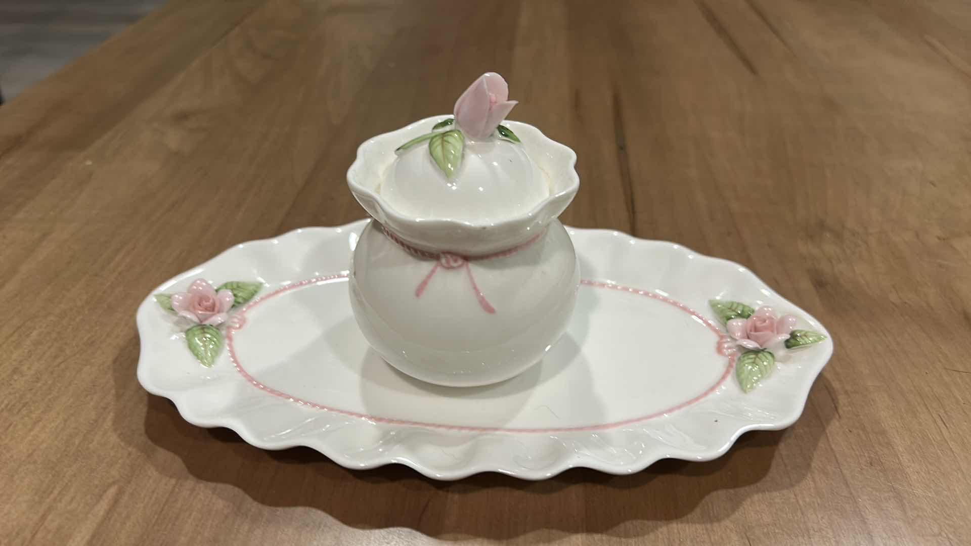 Photo 1 of 3 PC VINTAGE VICTORIAN HANKOOK FINE BONE CHINA, PLATE 9.5”