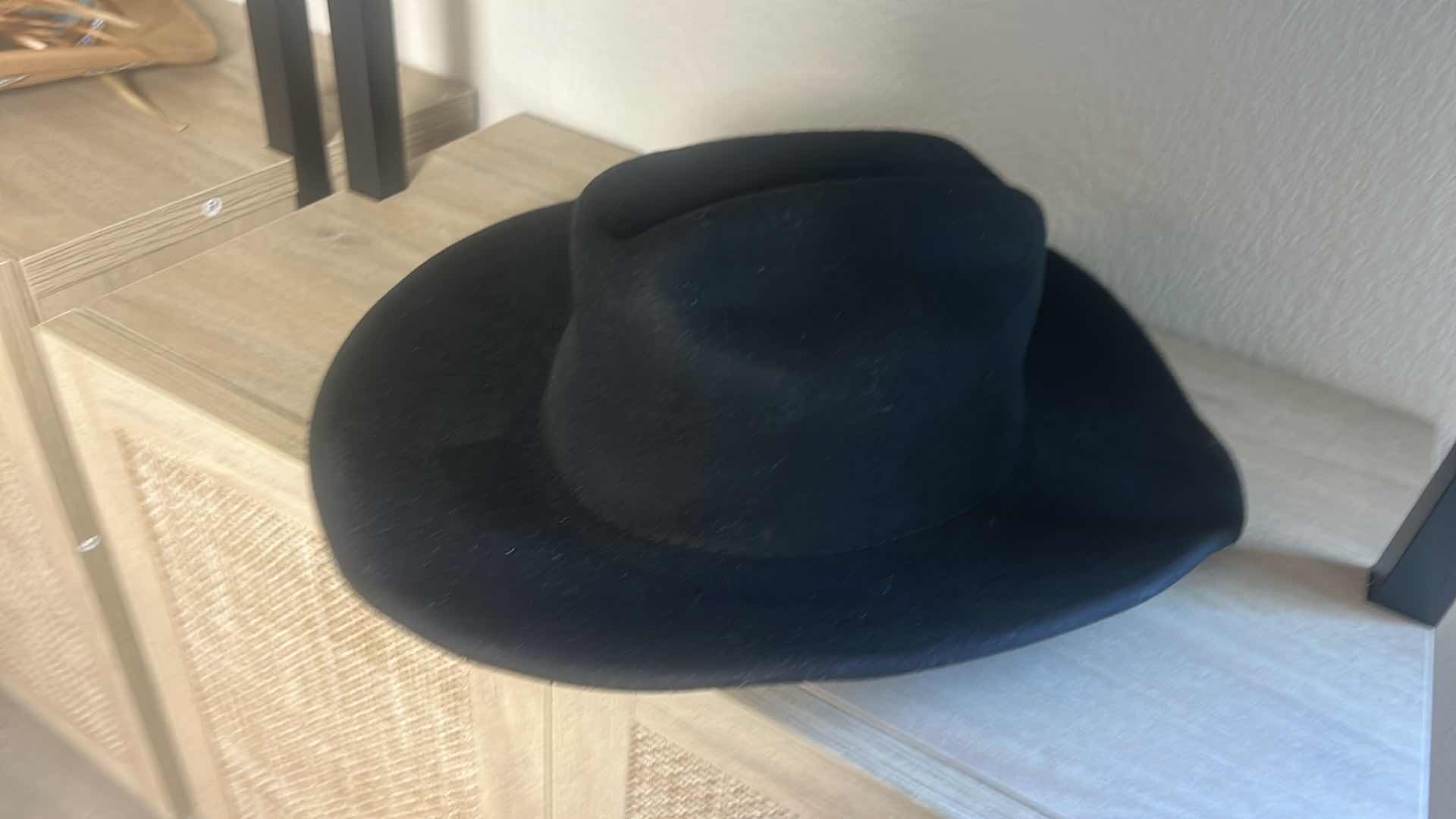 Photo 1 of 8 WESTERN STYLE COWGIRL/COWBOY HATS