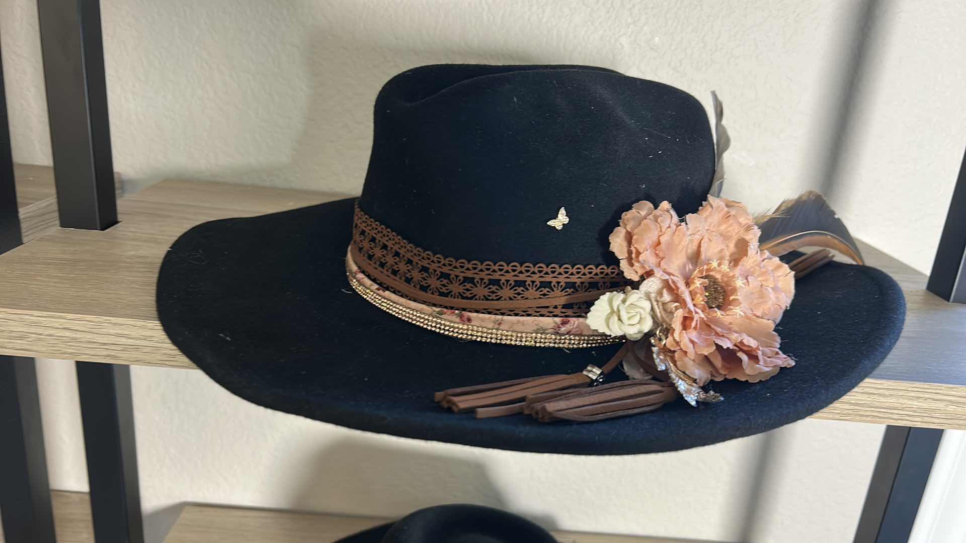 Photo 1 of 8 WESTERN STYLE COWGIRL/COWBOY HATS