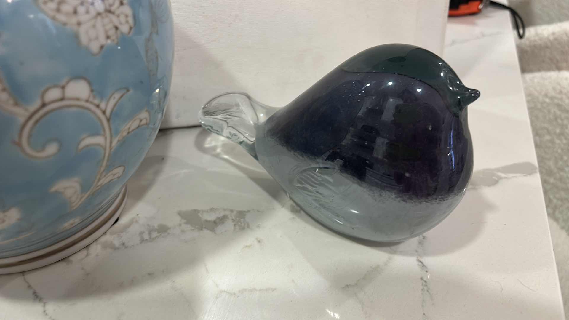 Photo 1 of 2 PC HOME DECOR- TEMPLE JAR H10.5”, GLASS BIRD