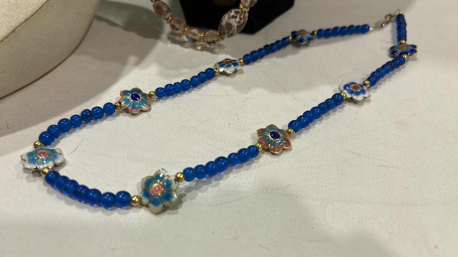 Photo 1 of FASHION JEWELRY- 4 NECKLACES & 1 BRACELET