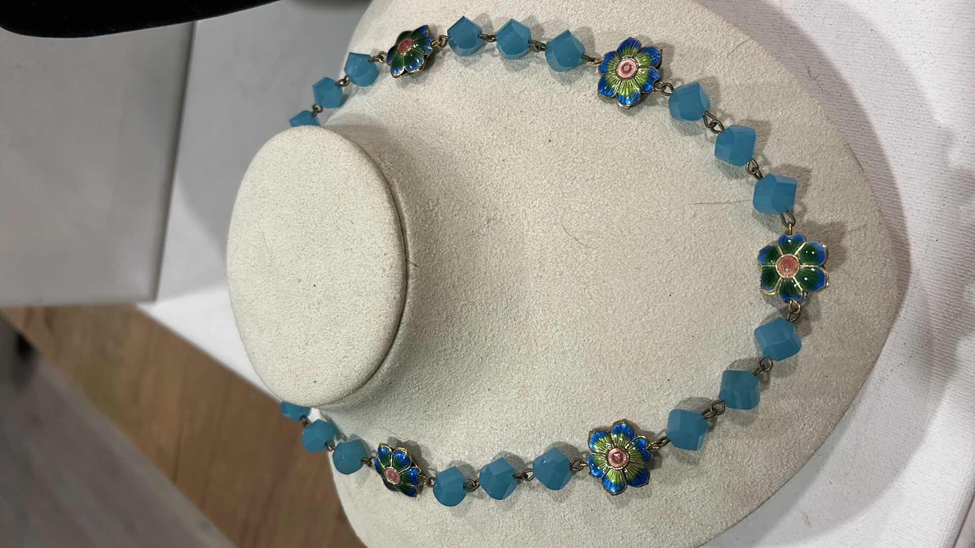 Photo 1 of FASHION JEWELRY- 4 NECKLACES & 1 BRACELET