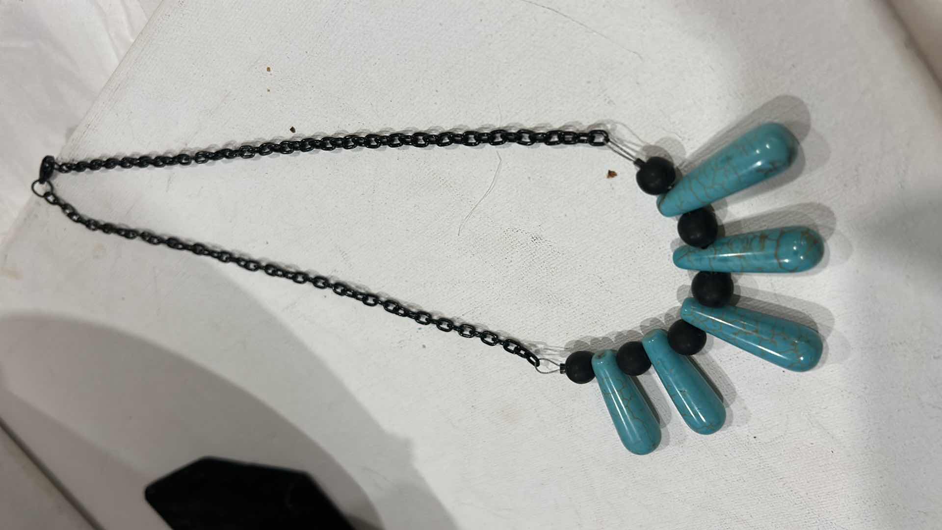 Photo 1 of FASHION JEWELRY- 4 NECKLACES & 1 BRACELET