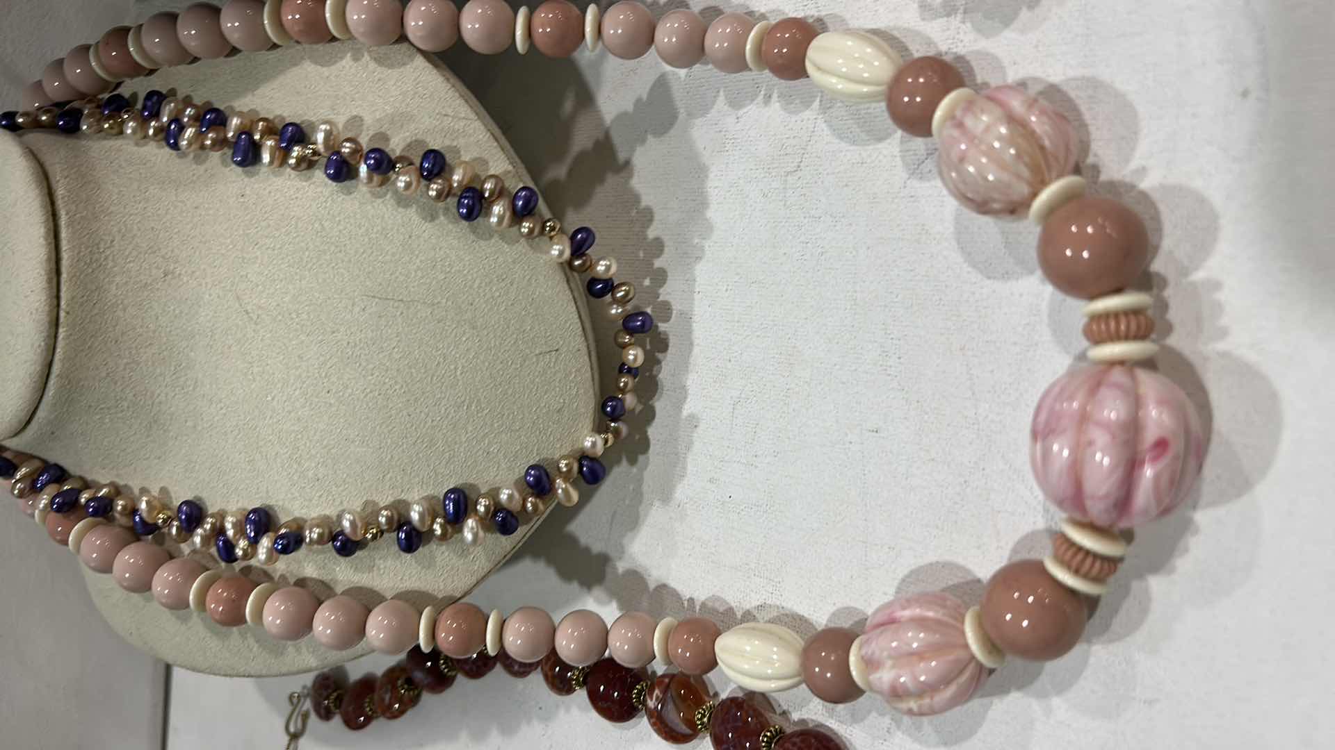 Photo 1 of FASHION JEWELRY- 6 NECKLACES & 2 BRACELETS