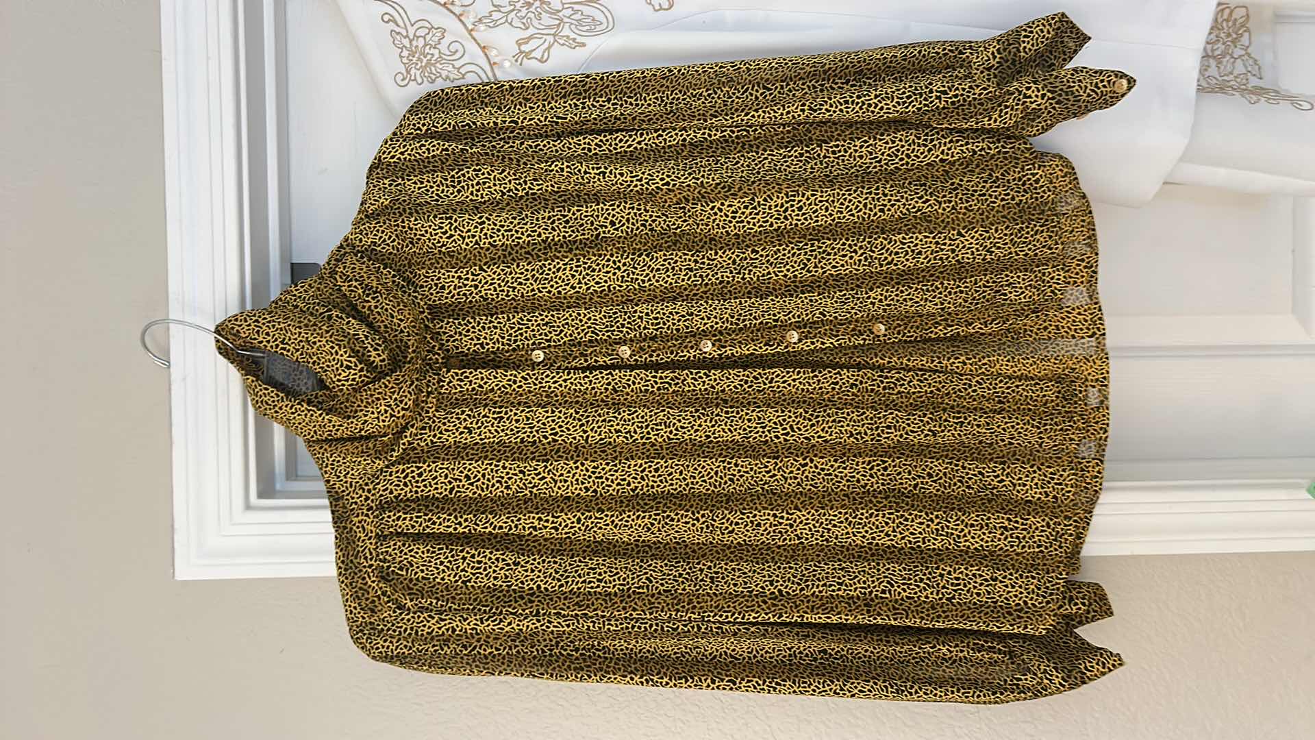 Photo 1 of WOMENSWEAR - 4 PIECES PLUS SIZE WOMENS CLOTHING