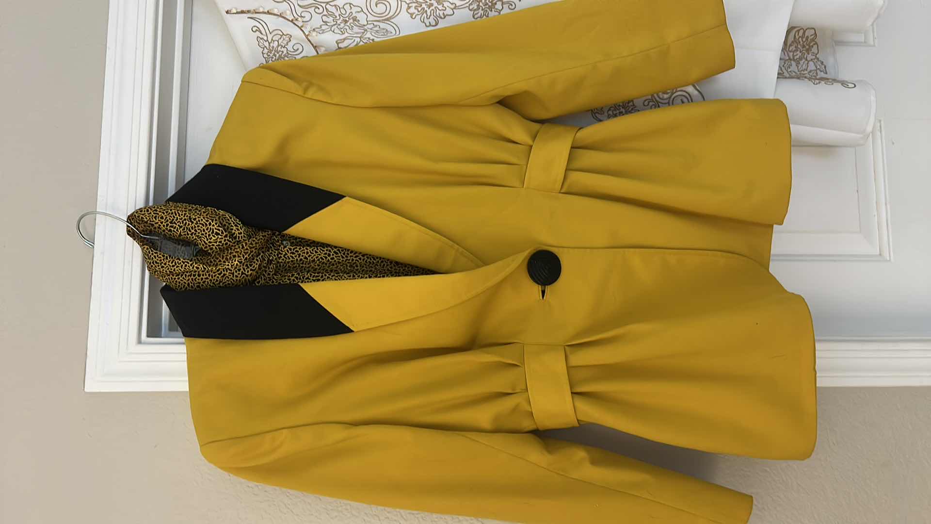 Photo 1 of WOMENSWEAR - 4 PIECES PLUS SIZE WOMENS CLOTHING