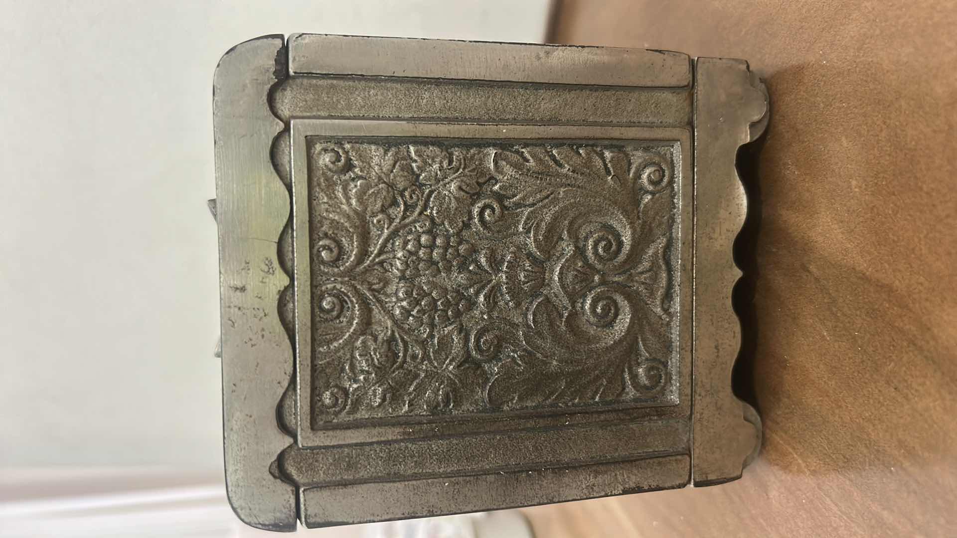 Photo 1 of CAST IRON “COIN DEPOSIT BANK” STYLED AS A MINIATURE COMBINATION SAFE, LIKELY PRODUCED BY THE GREY IRON CASTING COMPANY AROUND THE 1920S.