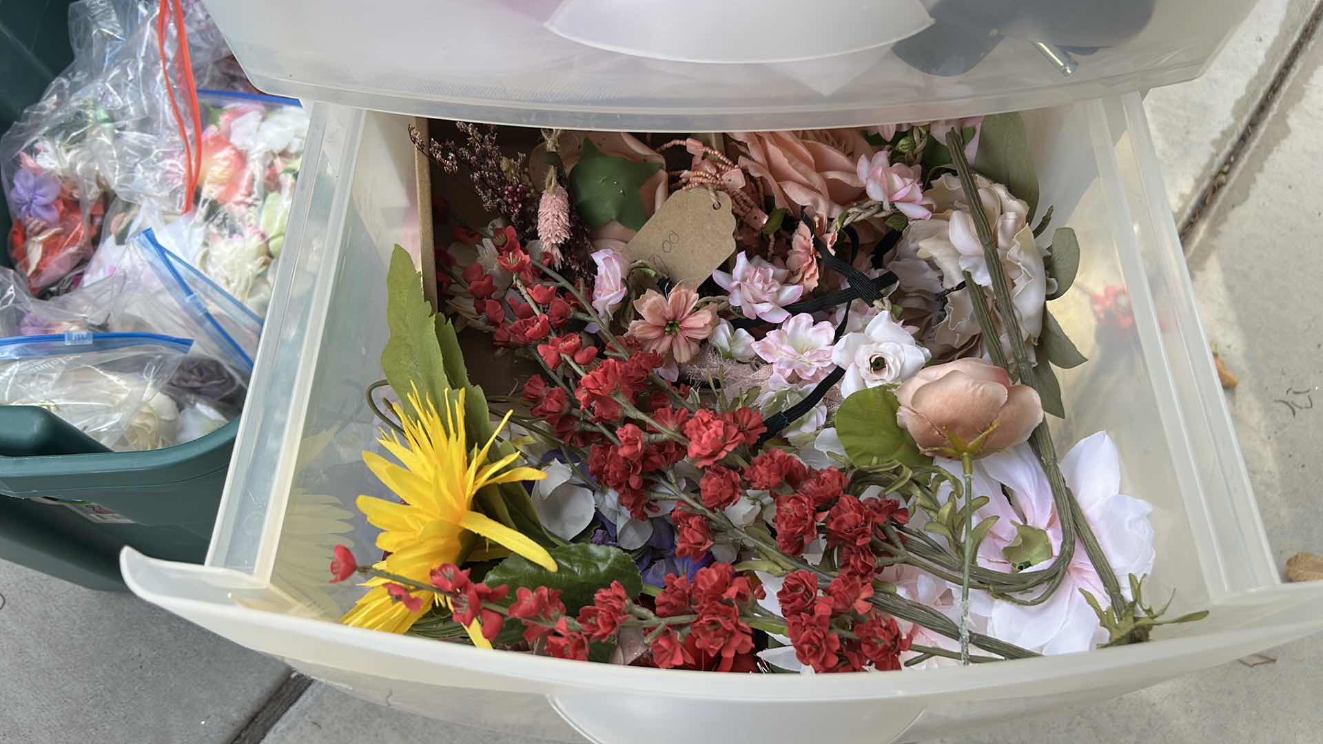 Photo 1 of FLOWERS FOR CRAFTING