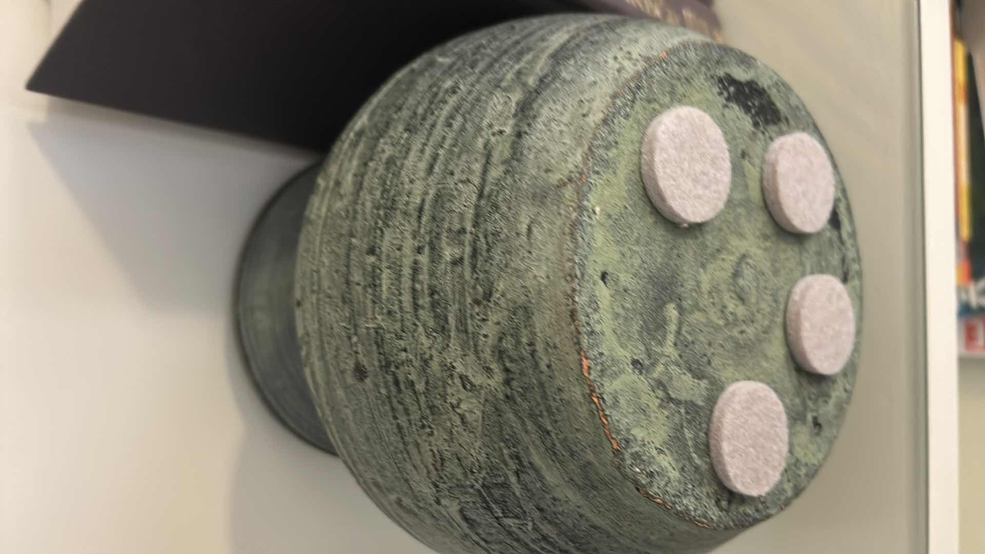 Photo 1 of 2 PC HOME DECOR (TALLEST H12”)