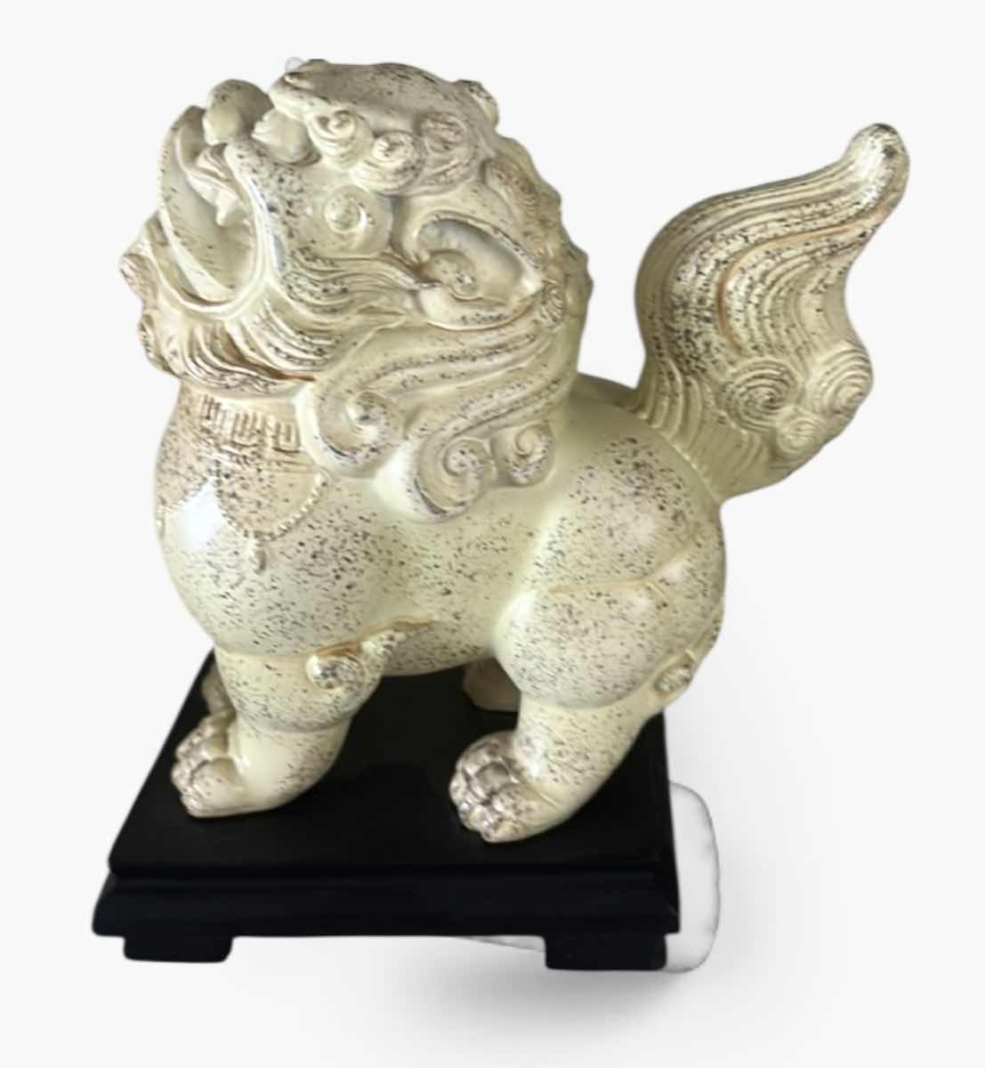 Photo 1 of DRAGON STATUE H7.5”