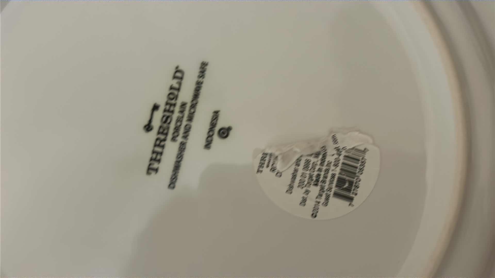 Photo 1 of 14 PC THRESHOLD PORCELAIN DINNERWARE & GRAVY DISH