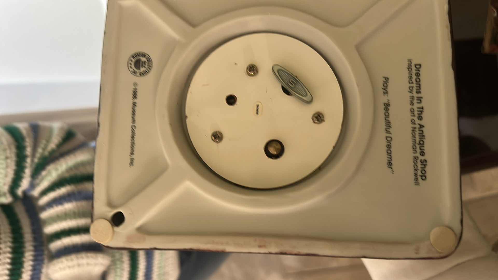 Photo 1 of 4 PORCELAIN PIECES (LARGEST H7.5”)