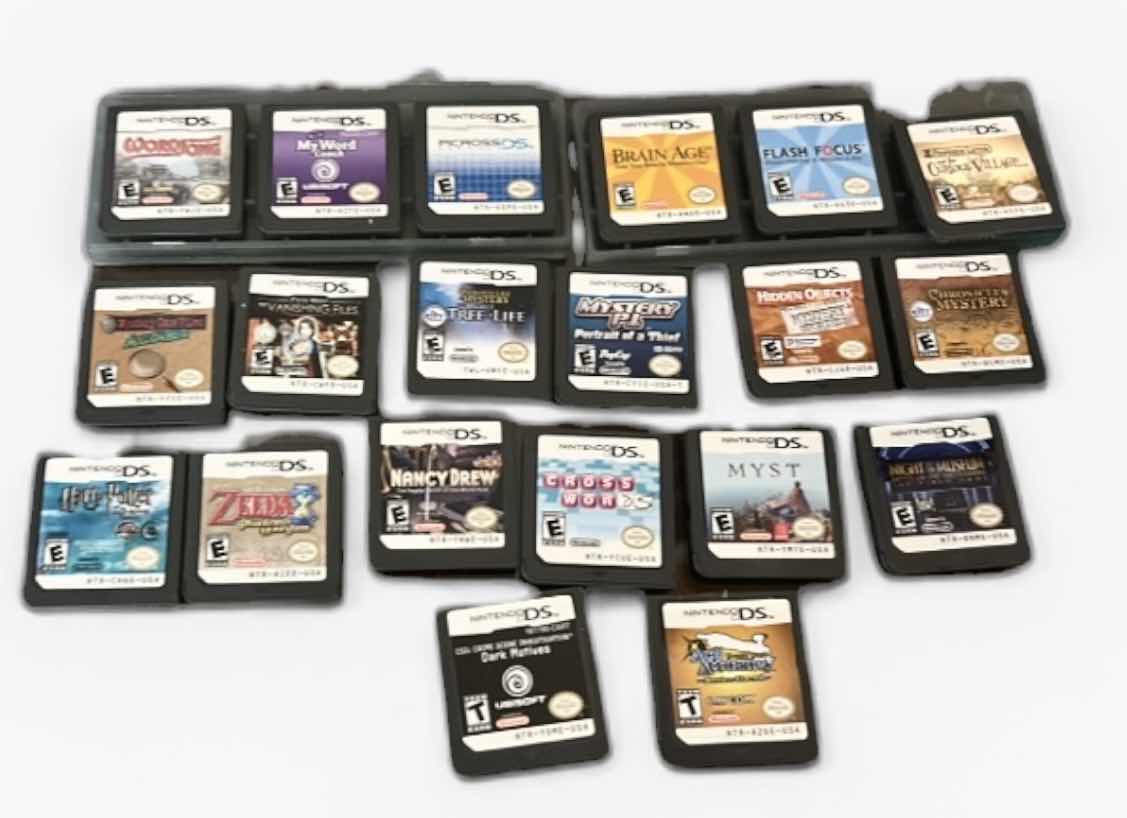 Photo 1 of 20 NINTENDO DS GAMES