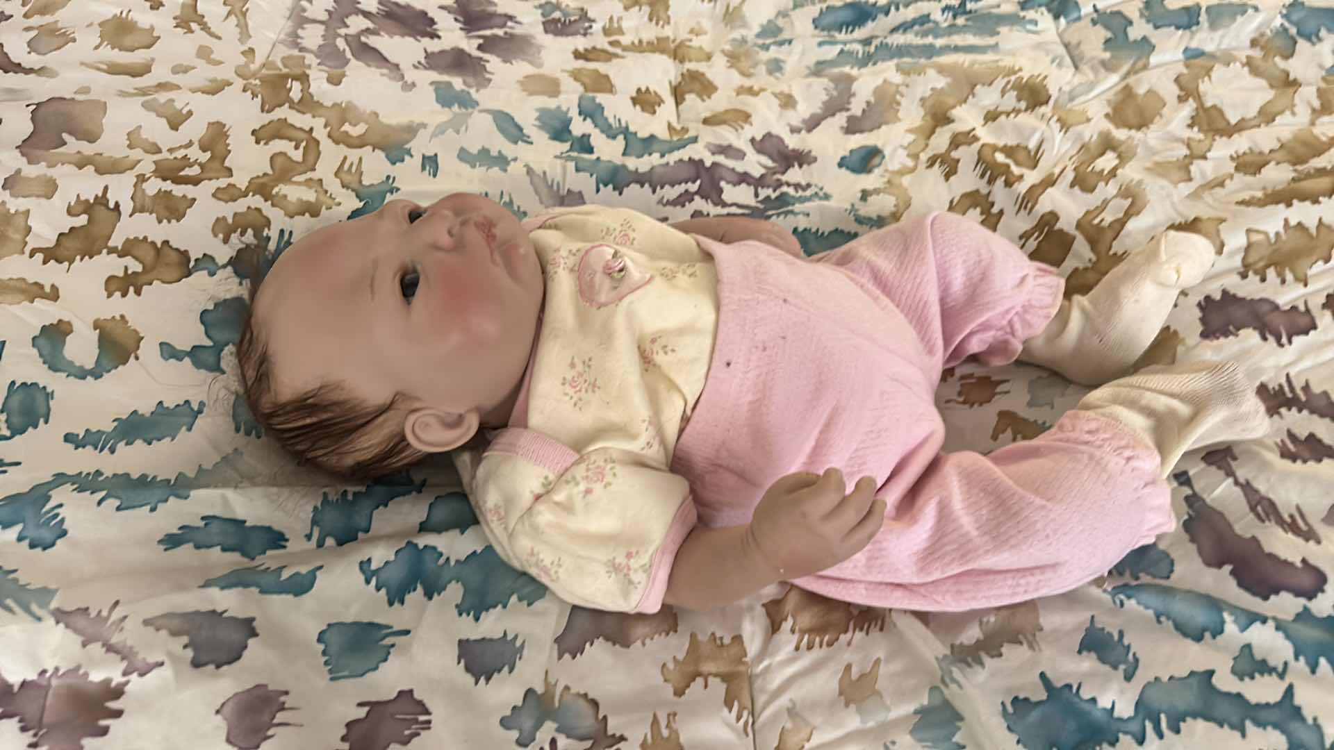 Photo 1 of LEE MIDDLETON ORIGINAL BABY DOLL BY SHEILA MICHAEL ©2004 HAND NUMBERED #1361 REALISTIC VINYL & CLOTH BODY COLLECTOR DOLL