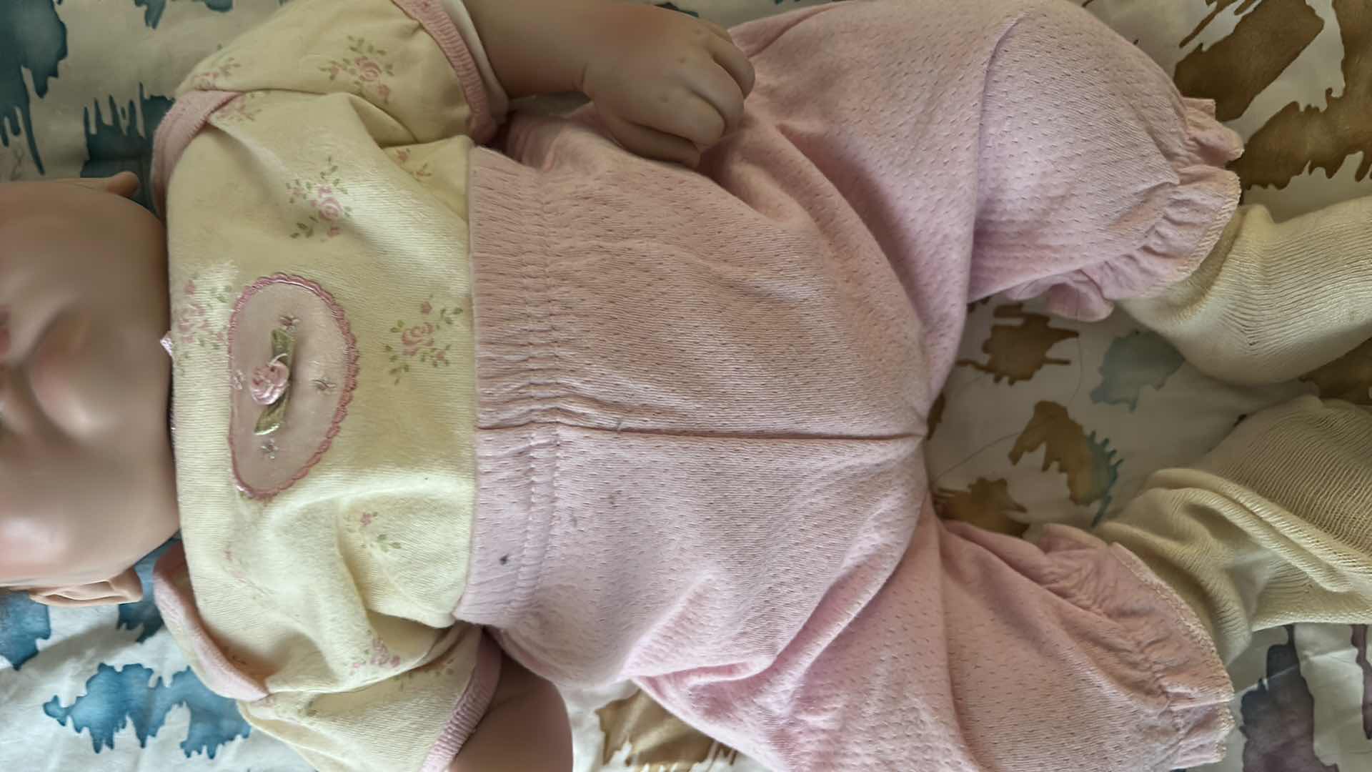 Photo 1 of LEE MIDDLETON ORIGINAL BABY DOLL BY SHEILA MICHAEL ©2004 HAND NUMBERED #1361 REALISTIC VINYL & CLOTH BODY COLLECTOR DOLL