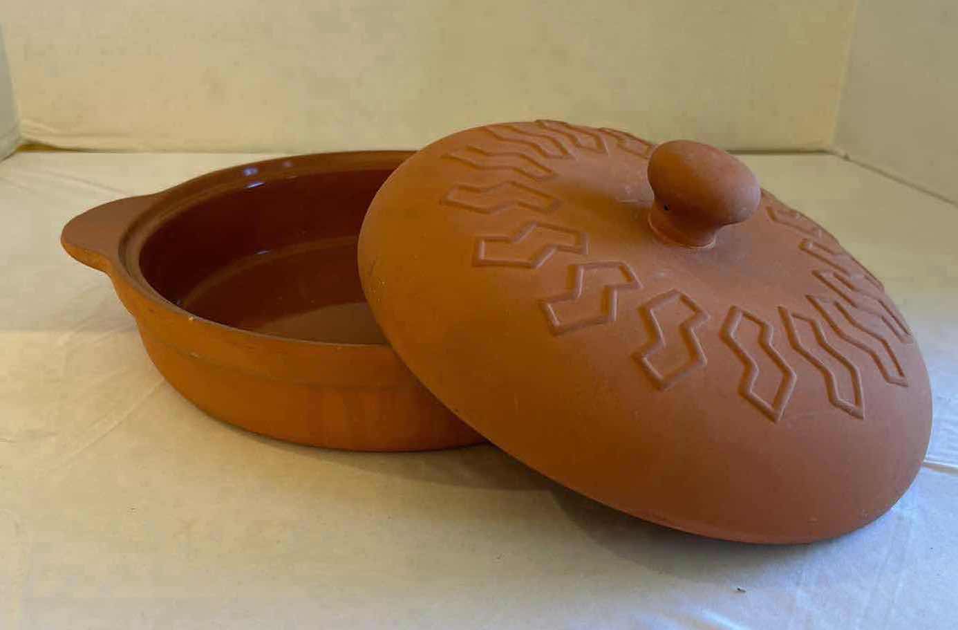 Photo 1 of POTTERY BAKING DISH