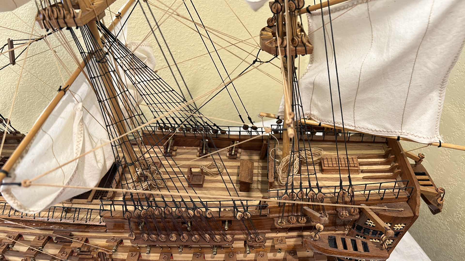 Photo 3 of HMS VICTORY 1765 SCALE WOOD SHIP 41" X 34"