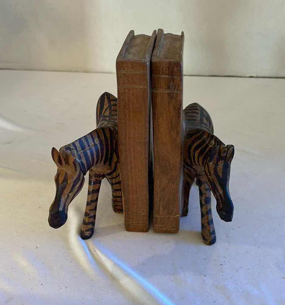 Photo 4 of WOOD ORIENTAL FIGURINE ZEBRA BOOKENDS WOOD HANDLE DECORATIVE KNIFE