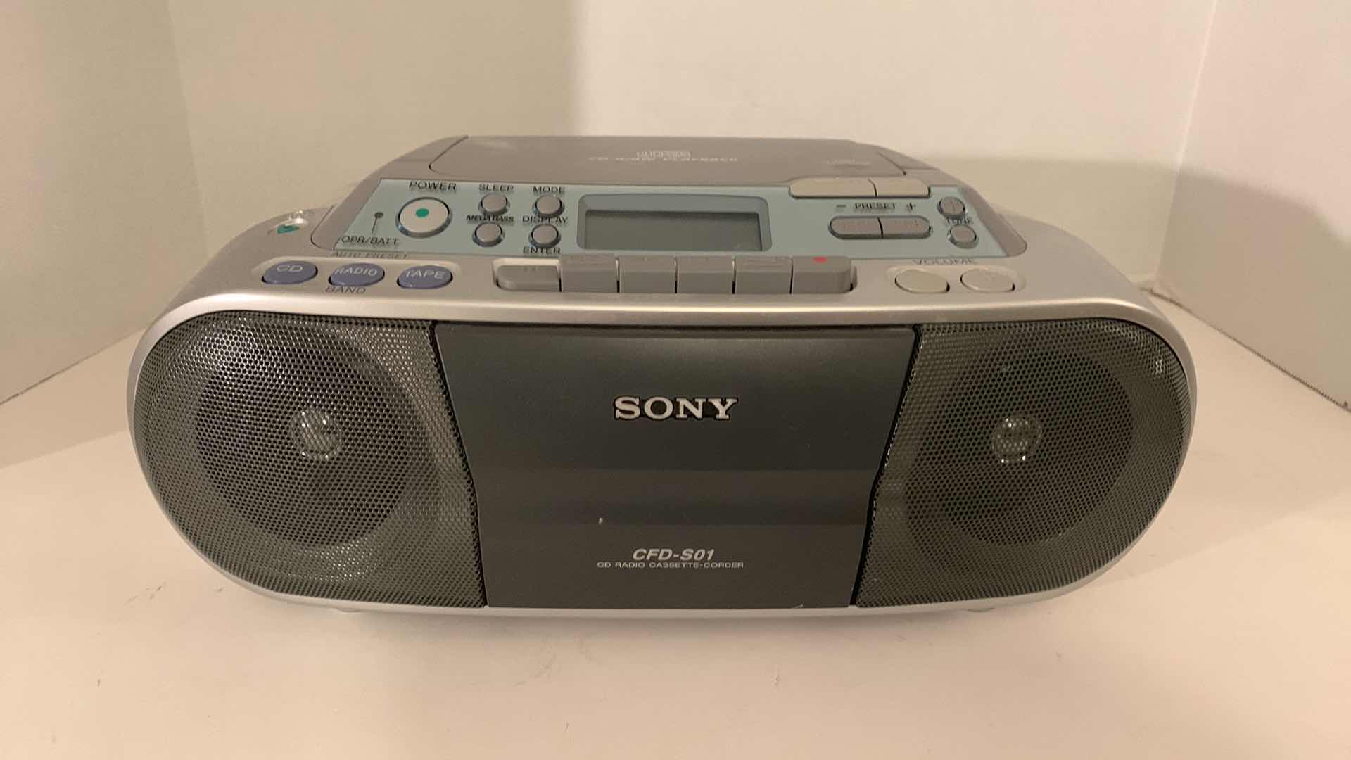 Photo 1 of SONY CD RADIO CD-RW PLAYBACK CASSETTE RECORDER MODEL CRD-S01