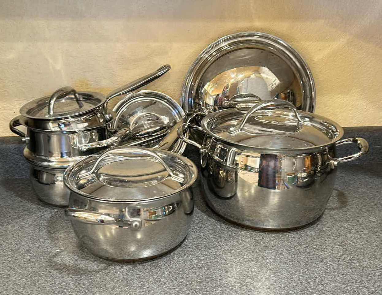 Photo 2 of KIRKLAND SIGNATURE 15 PC COOKWARE