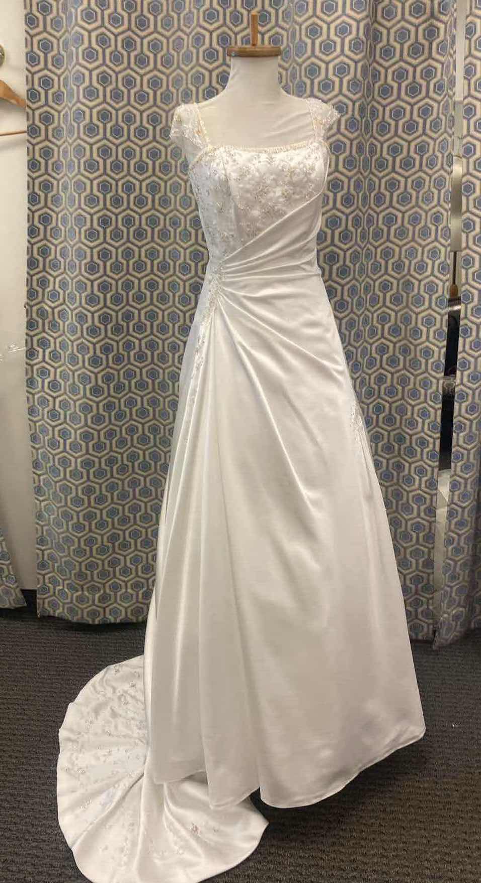 Photo 1 of BRIDAL GOWN “MAGGIE SOTTERO COUTURE” IVORY SATIN ALINE CORSET BACK w FLORAL BEADWORK SIZE 10