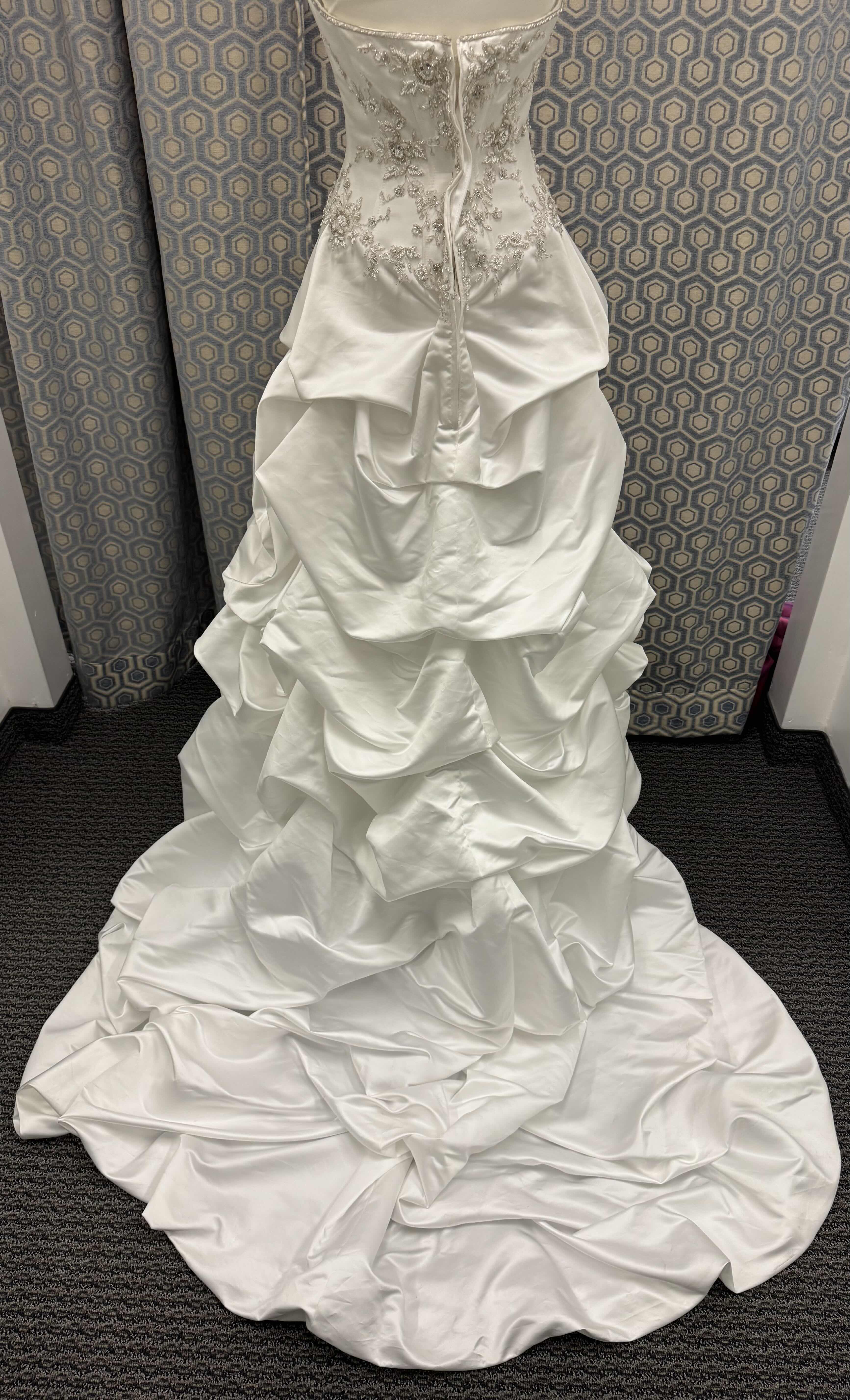 Photo 1 of BRIDAL GOWN DEMETRIOS SATIN FLORAL BEADS AND PEARL GOWN WHITE SIZE 8