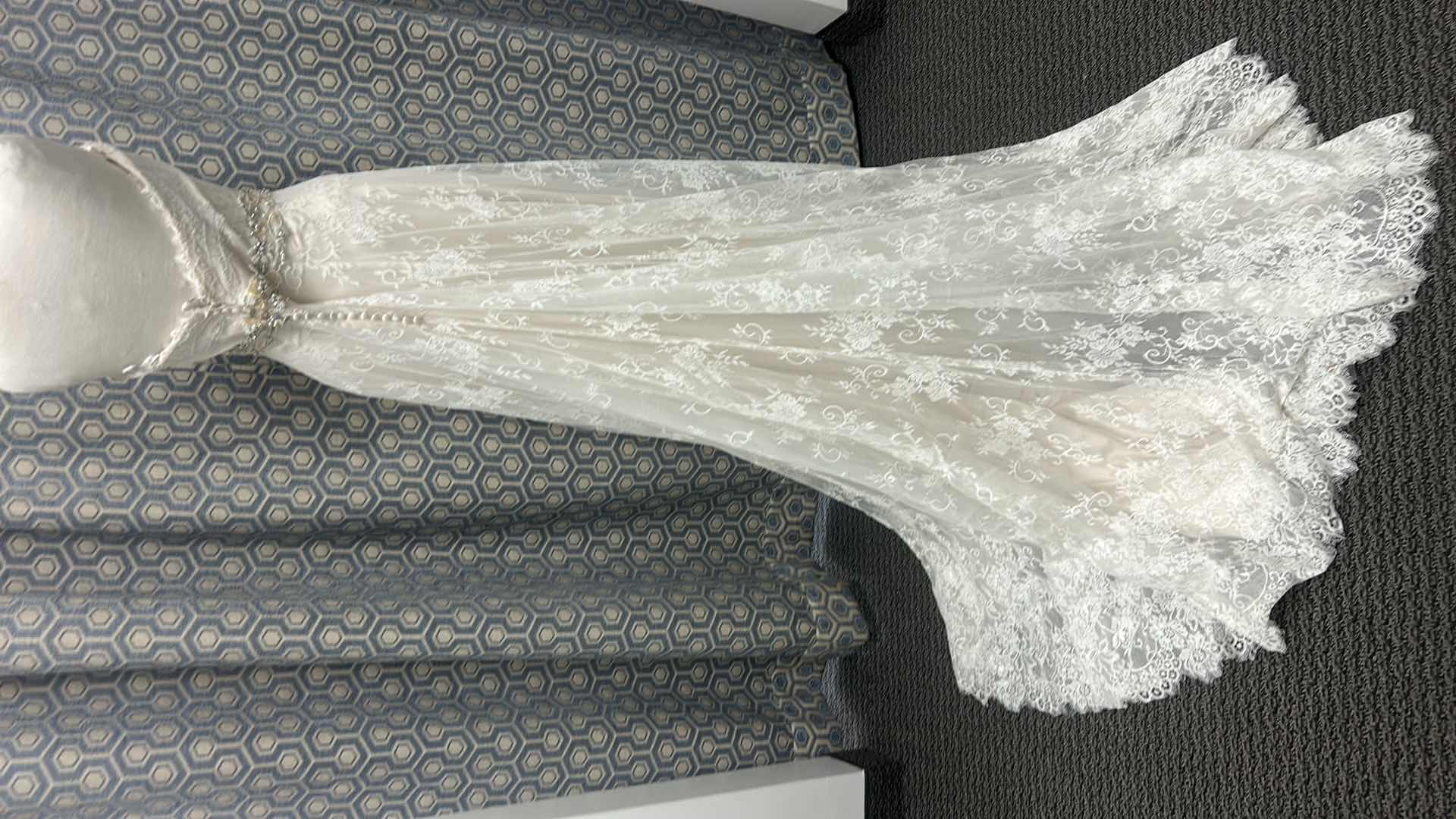 Photo 1 of BRIDAL GOWN “ JUSTIN ALEXANDER” STRAPLESS LACE WEDDING DRESS, SWEETHEART NECKLINE, BEADED WAISTBAND SIZE 12 SHADE GOLD/IVORY 