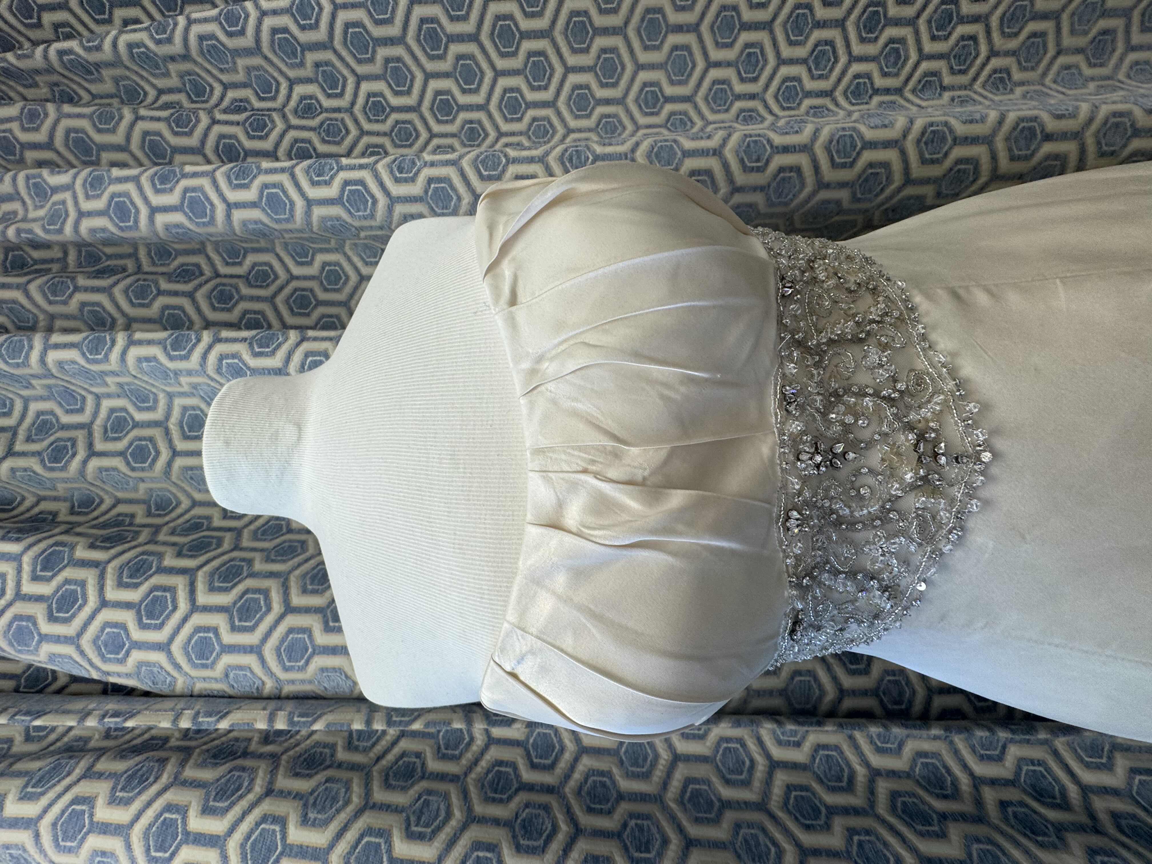 Photo 1 of BRIDAL GOWN CASABLANCA COUTURE SILK MERMAID GOWN PLEATED BUST WITH A SCOOP NECKLINE SHORT TRAIN IVORY SIZE 8
