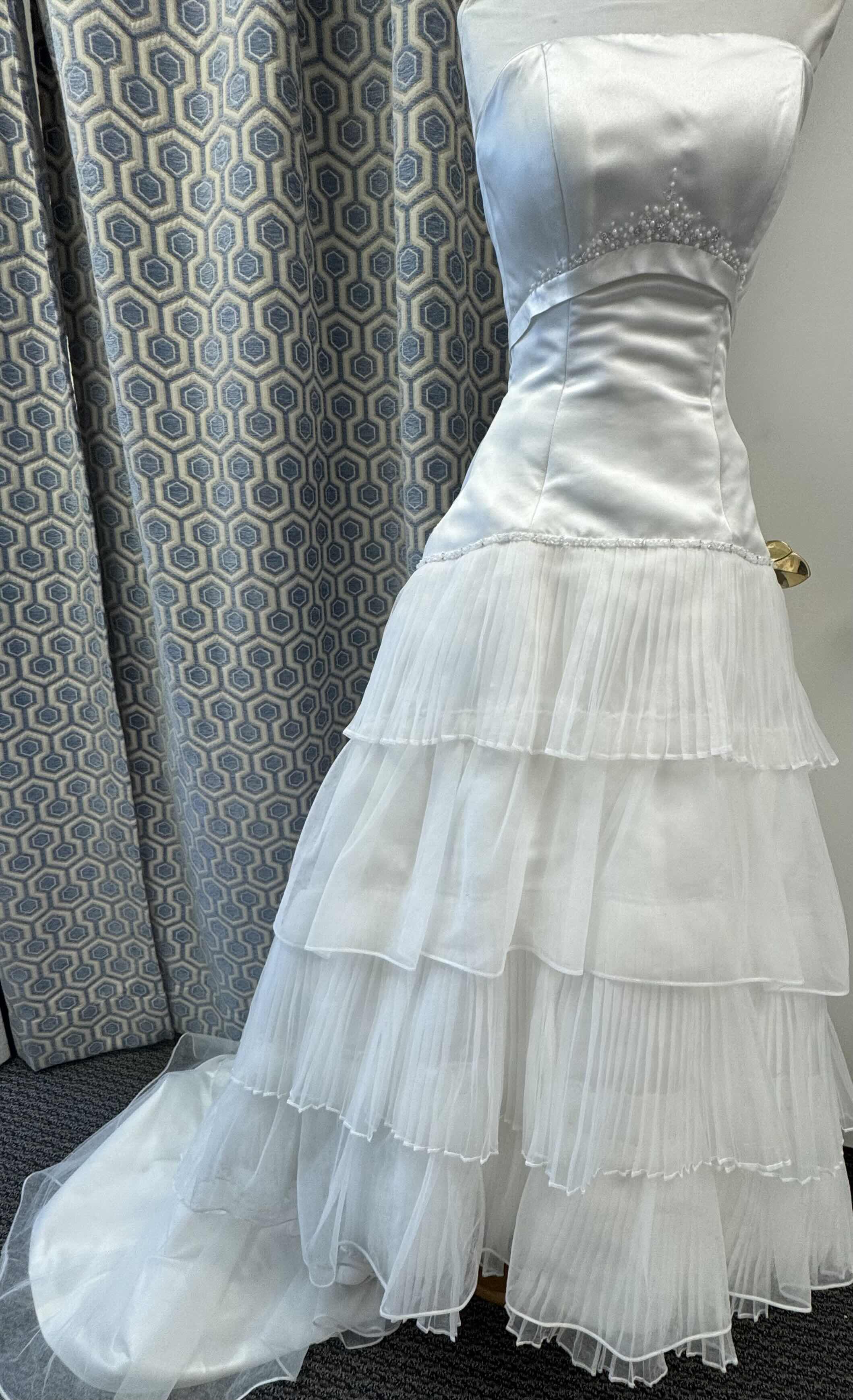 Photo 1 of BRIDAL GOWN MAGGIE SOTTERO STRAPLESS ONE PIECE GOWN FEATURING A TIERED SKIRT CREATED  FROM PLEATED ORGANZA AND TULLE SWAROVSKI BUGLE BEADS DIAMOND WHITE SIZE 6