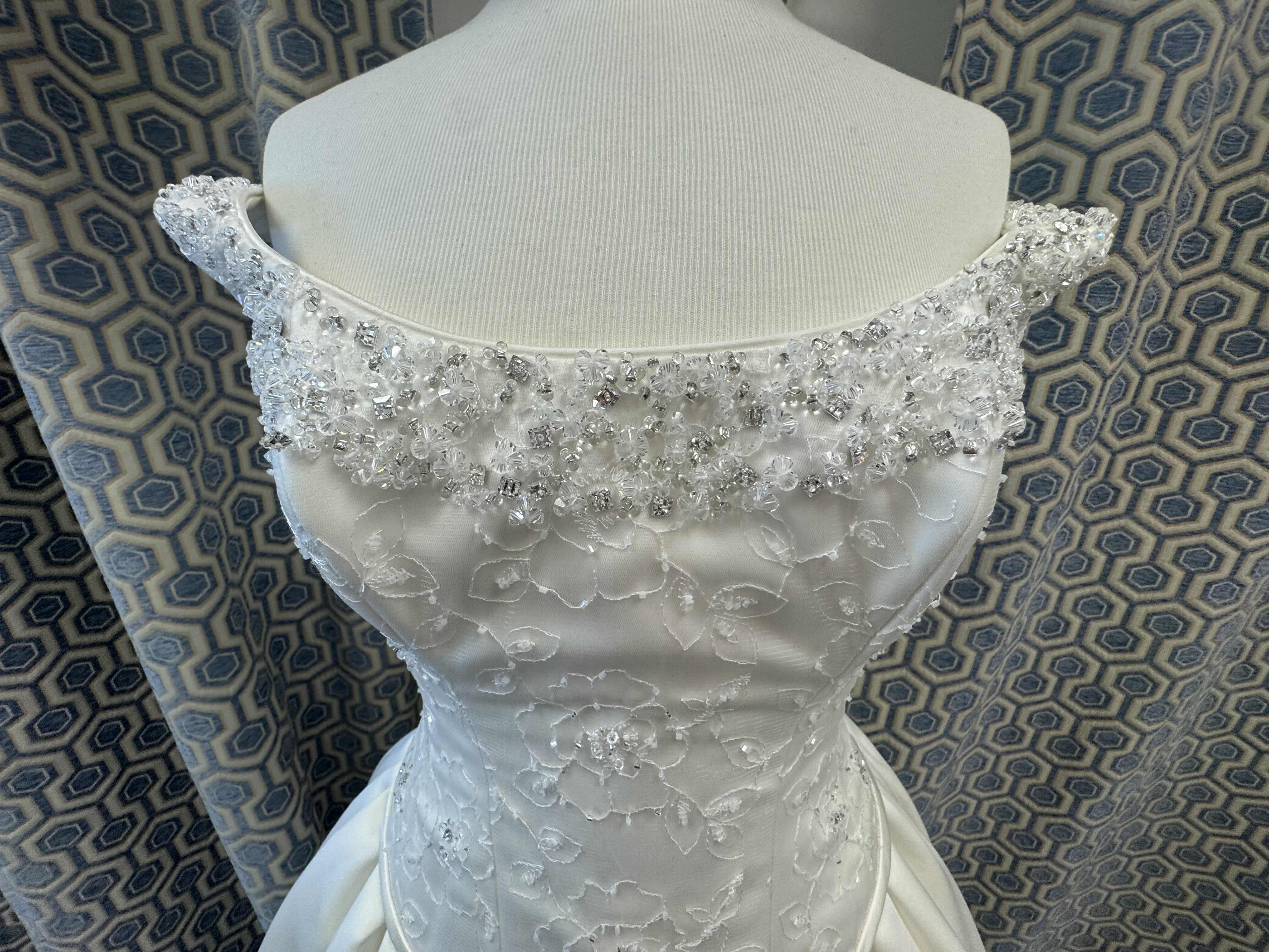 Photo 1 of BRIDAL GOWN MAGGIE SOTTERO TWO PIECE CORSET TOP SATIN AND LACE BEADED CRYSTAL CREAM IVORY SIZE 10