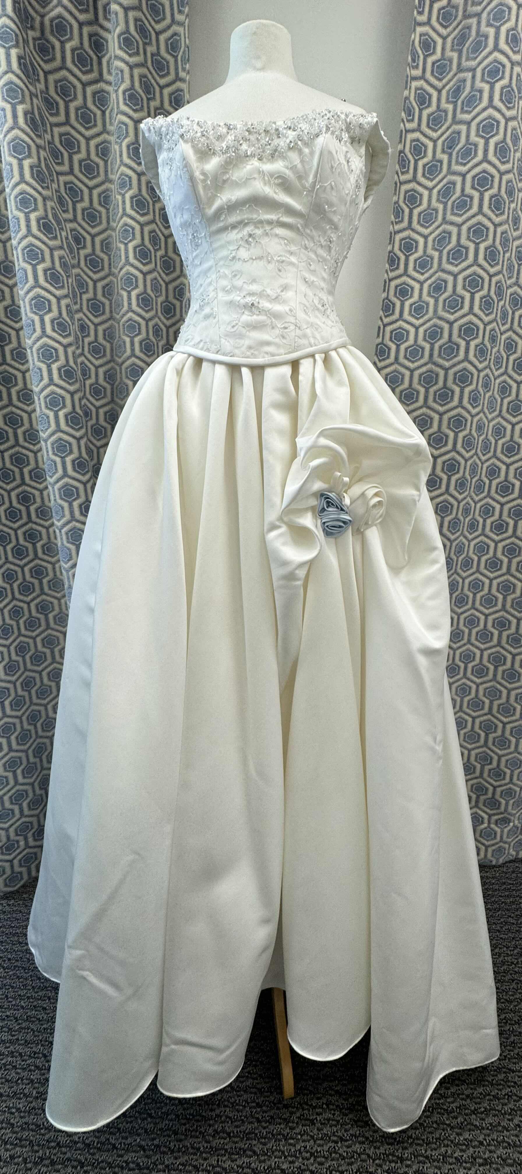 Photo 1 of BRIDAL GOWN MAGGIE SOTTERO TWO PIECE CORSET TOP SATIN AND LACE BEADED CRYSTAL CREAM IVORY SIZE 10